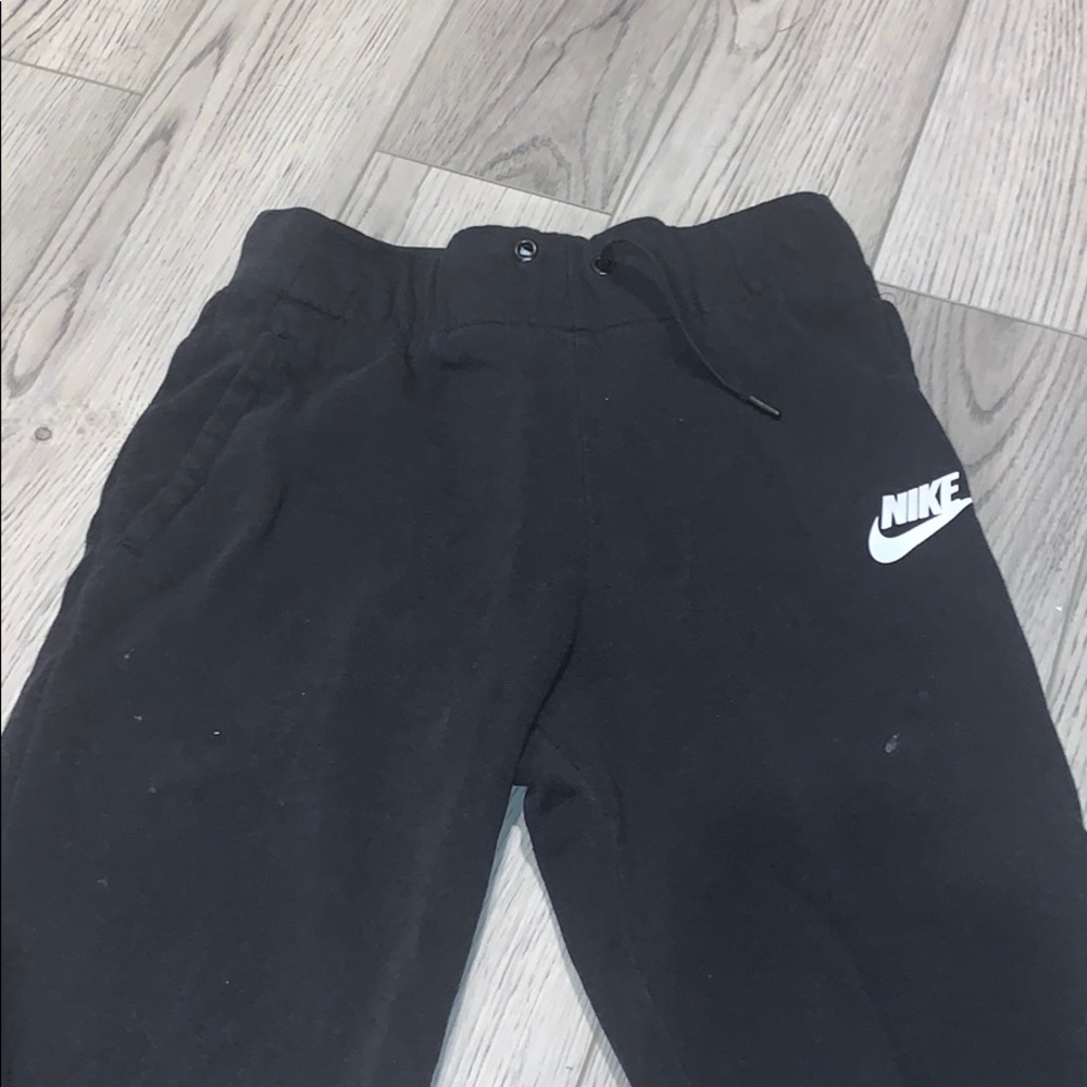 Girls Nike sweatpants
